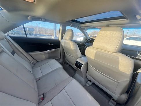 Used 2014 Toyota Camry XLE image 18