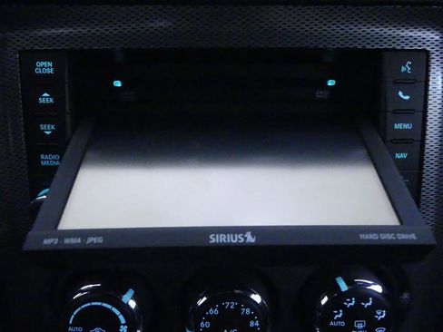 Used 2012 Dodge Challenger R/T RWD image 13