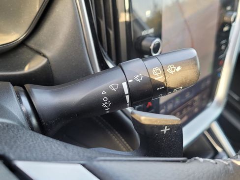 Certified 2023 Subaru Outback Limited image 34