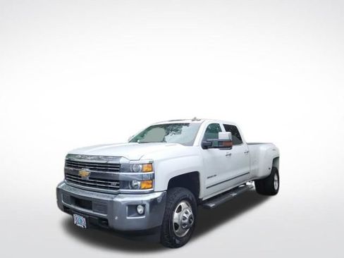 Used 2015 Chevrolet Silverado 3500 LTZ w/ Duramax Plus Package AWD/4WD image 4