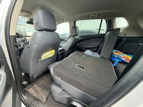 Used 2019 Buick Envision Essence w/ LPO, Cargo Package FWD image 7