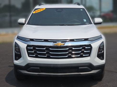 Used 2025 Chevrolet Equinox LT w/ Convenience Package II AWD/4WD image 11