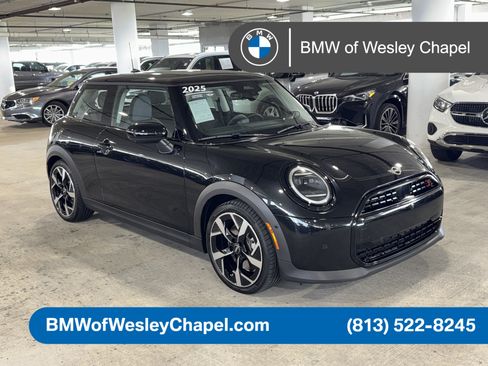 Used 2025 MINI Cooper S FWD image 1