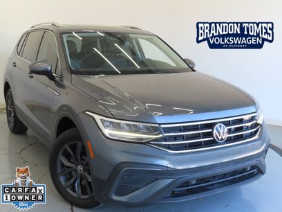 Used 2023 Volkswagen Tiguan SE w/ Panoramic Sunroof Package
