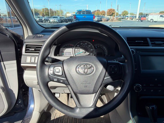 Used 2015 Toyota Camry LE FWD image 16