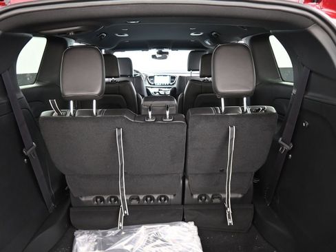 New 2026 Chrysler Pacifica Select w/ S Appearance Package image 14