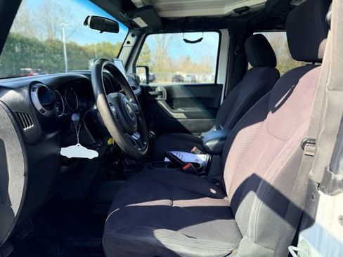 Used 2014 Jeep Wrangler Sport AWD/4WD image 6