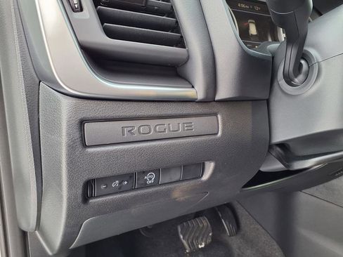 New 2026 Nissan Rogue S image 14