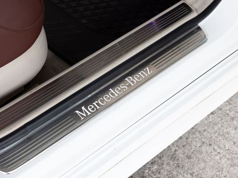 Used 2018 Mercedes-Benz S 560 4MATIC Sedan image 96
