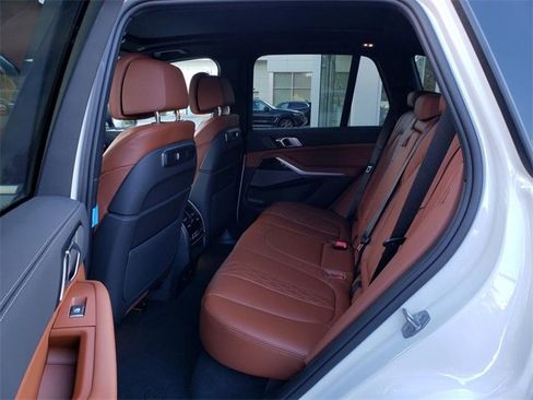 New 2026 BMW X5 xDrive50e image 11