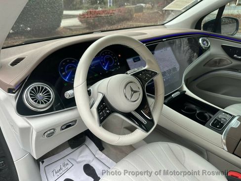 Used 2023 Mercedes-Benz EQS 580 4MATIC SUV image 13