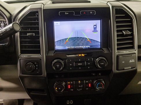 Used 2020 Ford F150 XLT w/ Equipment Group 302A Luxury image 27