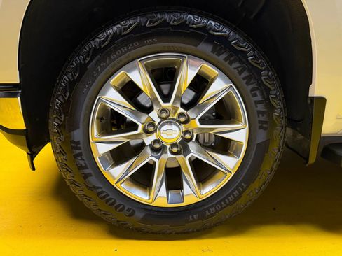 Used 2020 Chevrolet Silverado 1500 LTZ image 10