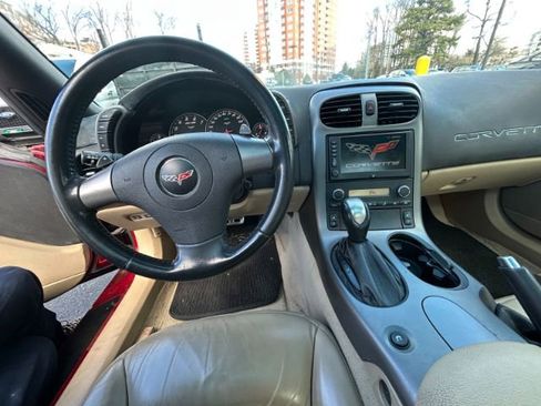 Used 2006 Chevrolet Corvette Base w/ Preferred Equipment Group image 12