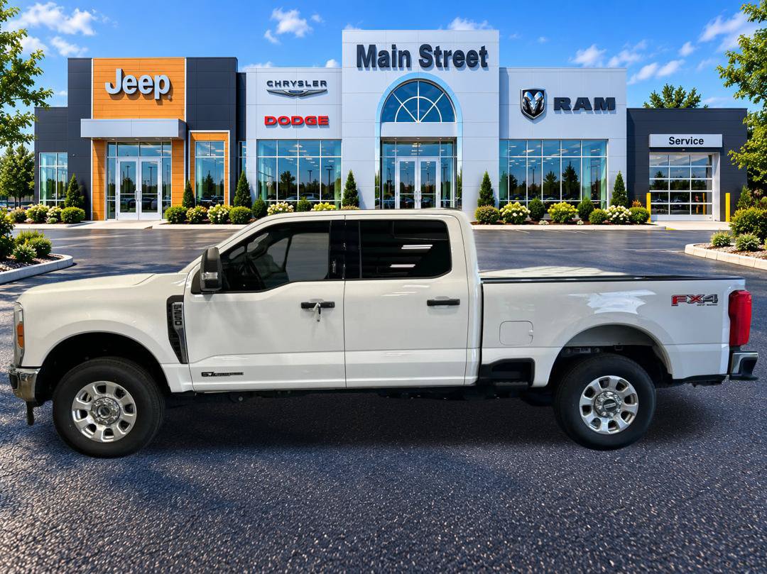Used 2023 Ford F250 XLT w/ FX4 Off-Road Package AWD/4WD image 2