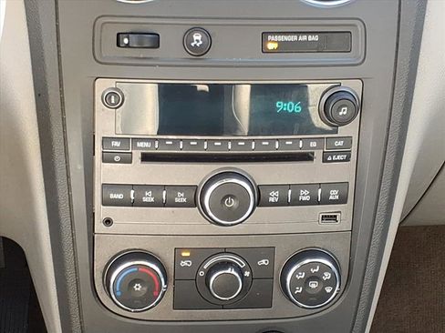 Used 2009 Chevrolet HHR LT image 6