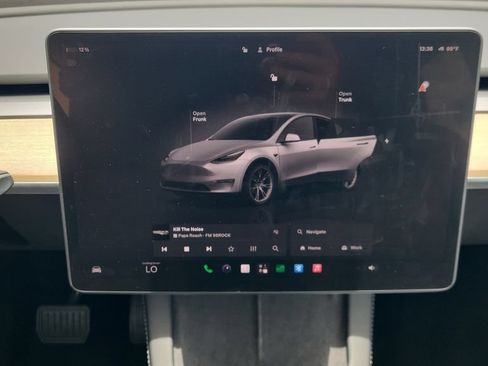 Used 2023 Tesla Model Y Long Range AWD/4WD image 18