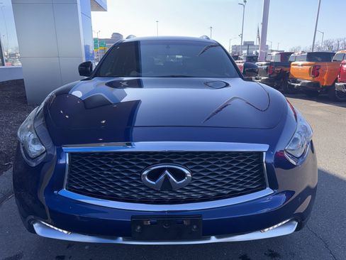 Used 2017 INFINITI QX70 AWD w/ Limited Package image 5