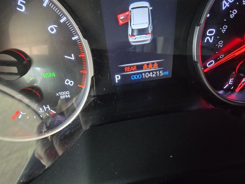Used 2021 Toyota RAV4 XLE FWD image 25