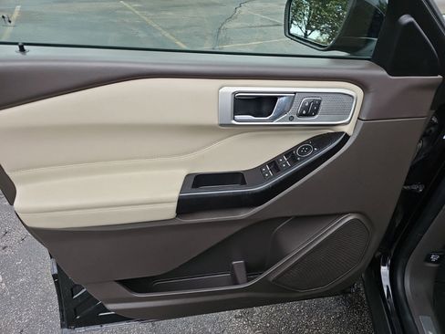 Used 2020 Ford Explorer Platinum AWD/4WD image 20