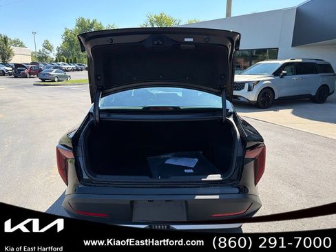 New 2026 Kia K4 FWD image 16