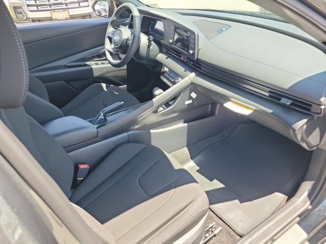 New 2026 Hyundai Elantra Sport FWD image 19