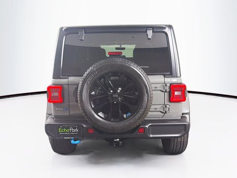 Used 2023 Jeep Wrangler Unlimited Sahara w/ Cold Weather Group AWD/4WD image 7