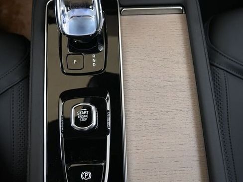 New 2026 Volvo XC90 B6 Plus w/ Protection Package Premier image 37