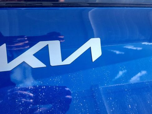 Used 2025 Kia Sportage EX FWD image 8
