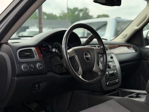 Used 2013 GMC Yukon XL SLE w/ Convenience Package AWD/4WD image 12