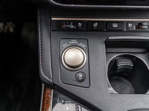 Used 2017 Lexus ES 350 w/ Luxury Package image 30