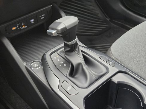 New 2026 Kia K4 FWD image 17