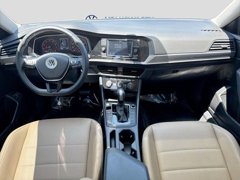 Used 2021 Volkswagen Jetta SE FWD image 21