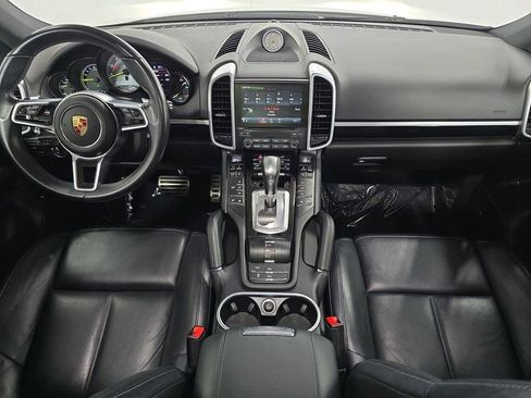 Used 2017 Porsche Cayenne S Platinum AWD/4WD image 13
