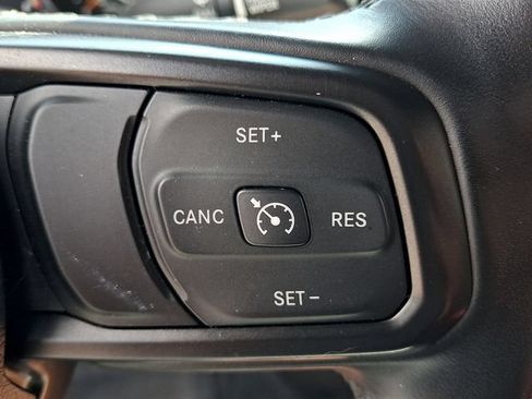 Used 2022 Jeep Wrangler Unlimited Sport AWD/4WD image 23