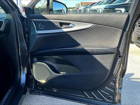 Used 2019 Lincoln Nautilus Reserve FWD image 19