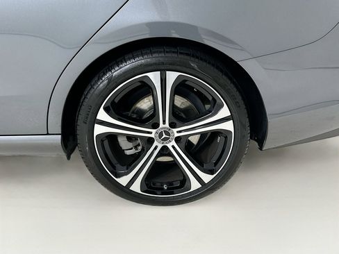 Used 2025 Mercedes-Benz C 300 Sedan image 32