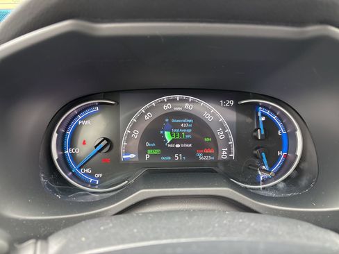 Used 2023 Toyota RAV4 XLE Premium image 19