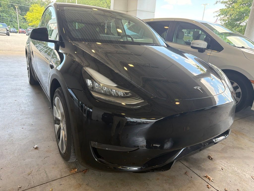 Used 2023 Tesla Model Y Long Range AWD/4WD image 4