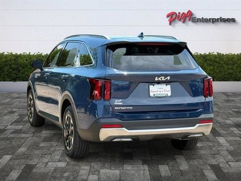Used 2025 Kia Sorento S w/ Panoramic Sunroof Package FWD image 2