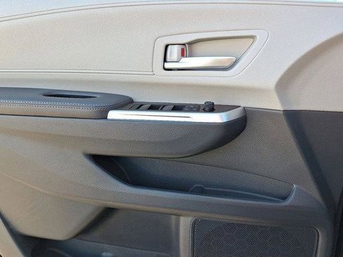 Certified 2024 Toyota Sienna XLE image 11