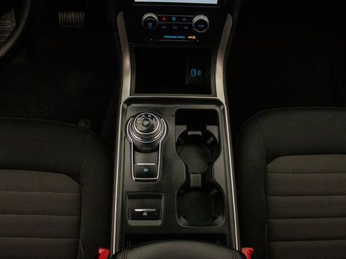 Used 2022 Ford Edge SE image 19