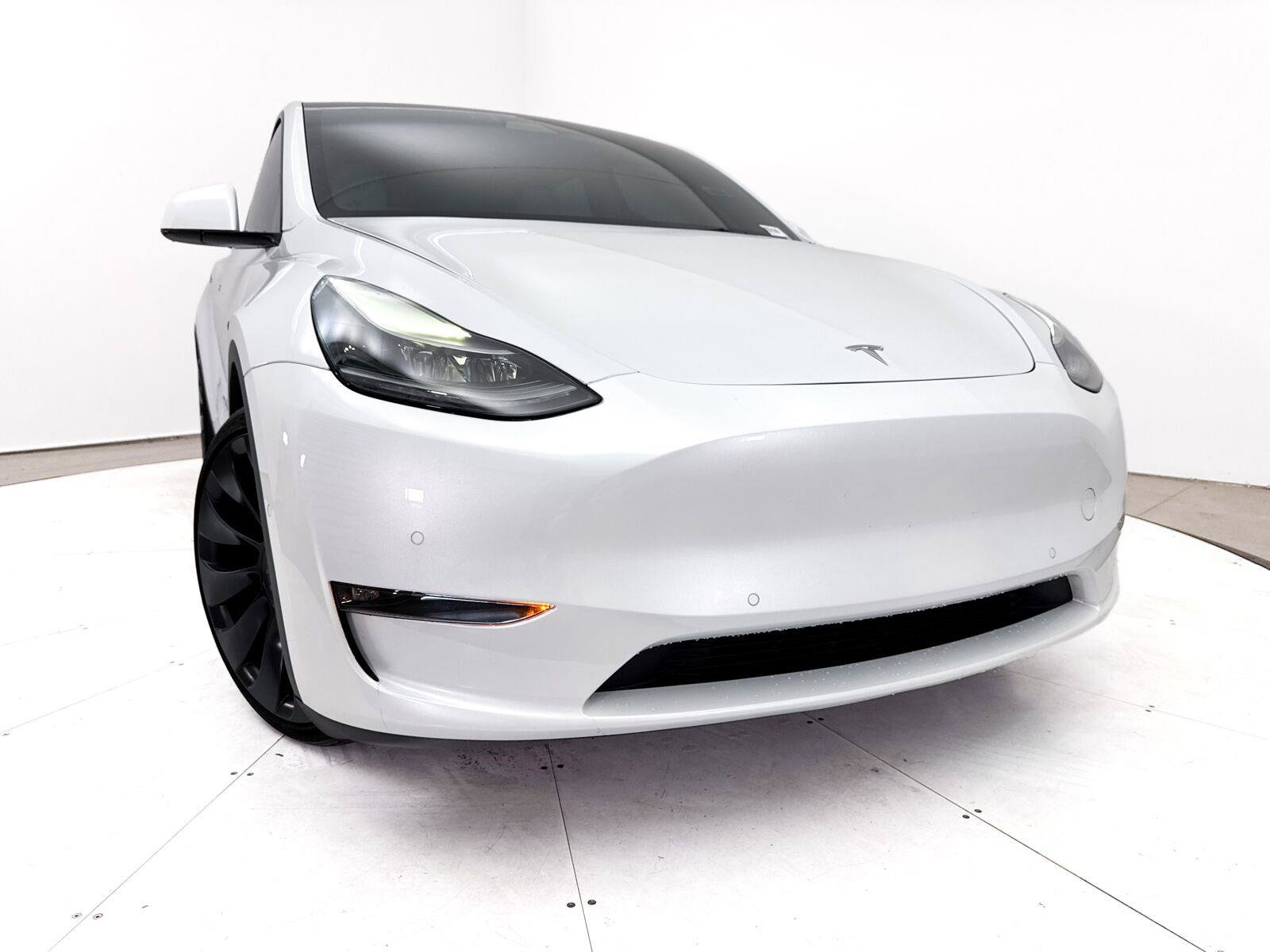 Used 2022 Tesla Model Y Performance AWD/4WD image 6