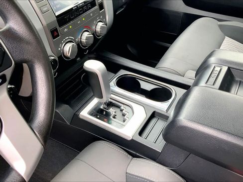 Used 2015 Toyota Tundra SR5 w/ SR5 Upgrade Package image 15