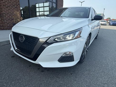 Used 2022 Nissan Altima 2.5 SR FWD image 10