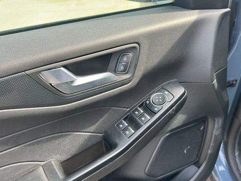 Used 2025 Ford Escape ST-Line image 6