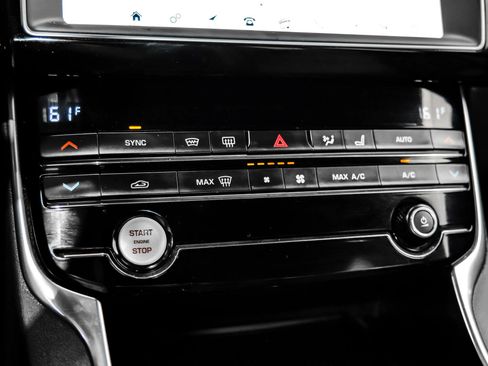 Used 2019 Jaguar XE R-Sport AWD/4WD image 29