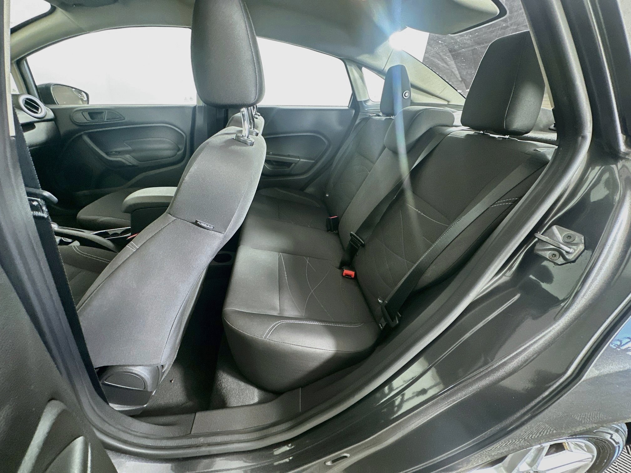 Used 2017 Ford Fiesta SE FWD image 24