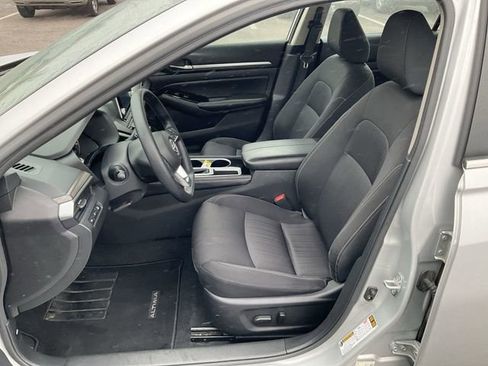 Used 2023 Nissan Altima 2.5 SV image 10