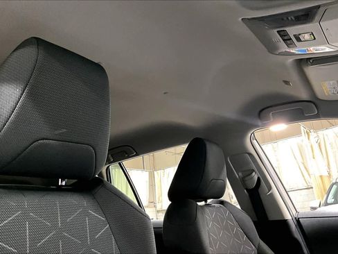 Used 2025 Toyota RAV4 XLE AWD/4WD image 14